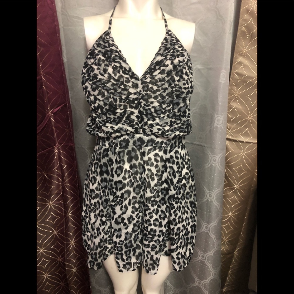 Romper - Picture 2 of 3